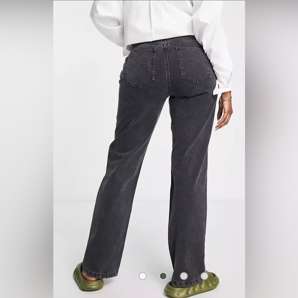 90s Straight Leg Jeans! - Picture 3 of 11